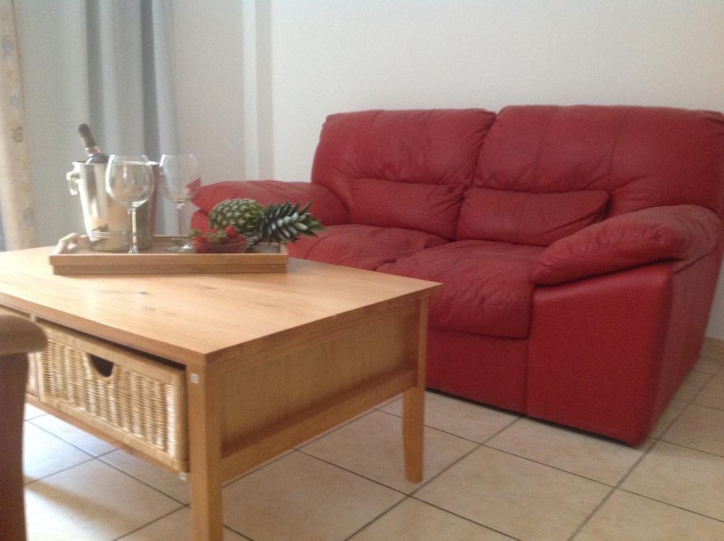 Фото Alecos Hotel Apartments