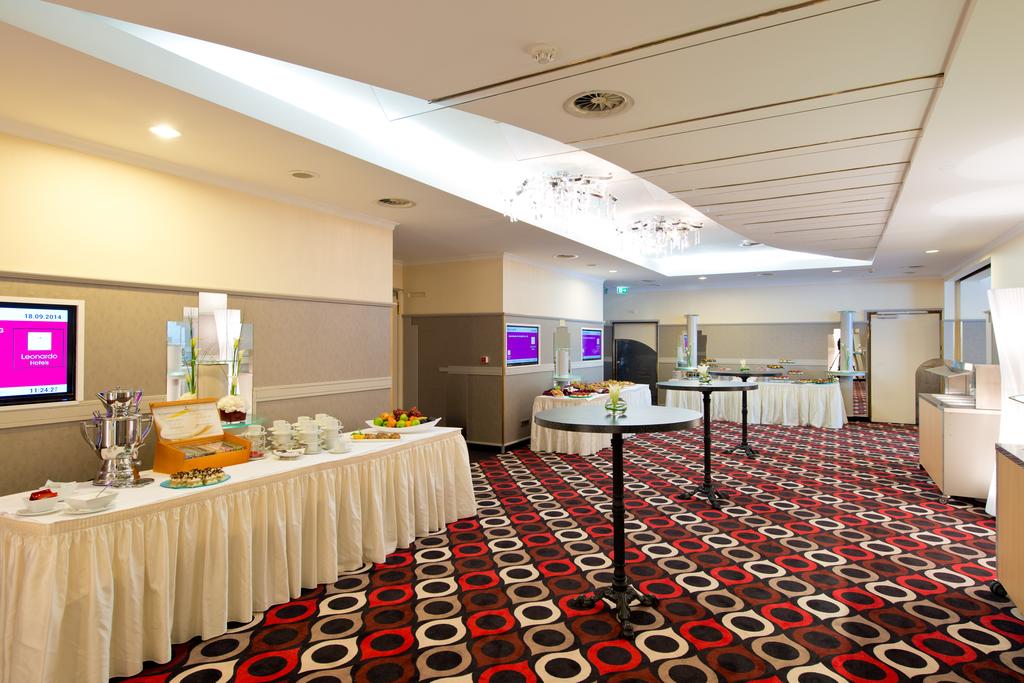 Фото Leonardo Hotel Munich Arabellapark