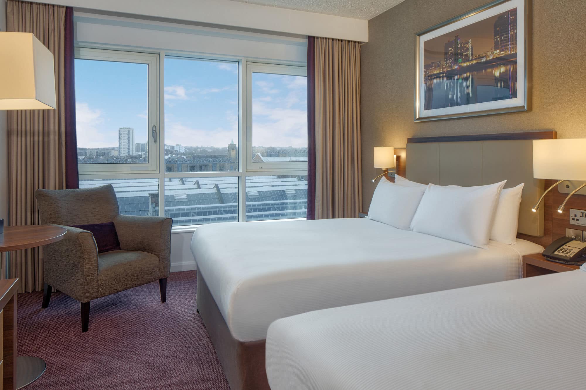 Фото DoubleTree by Hilton London - Chelsea