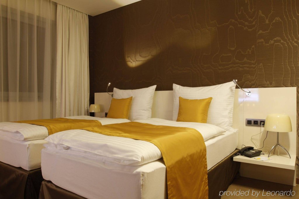 Фото Hotel Mikado - Nitra