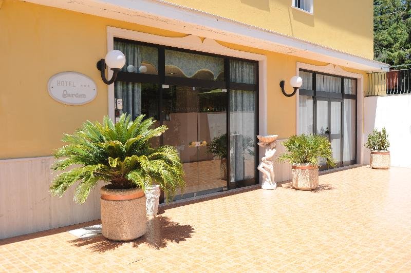 Фото Hotel Garden