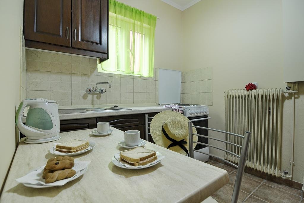 Фото Fouxia Apartments and Studios