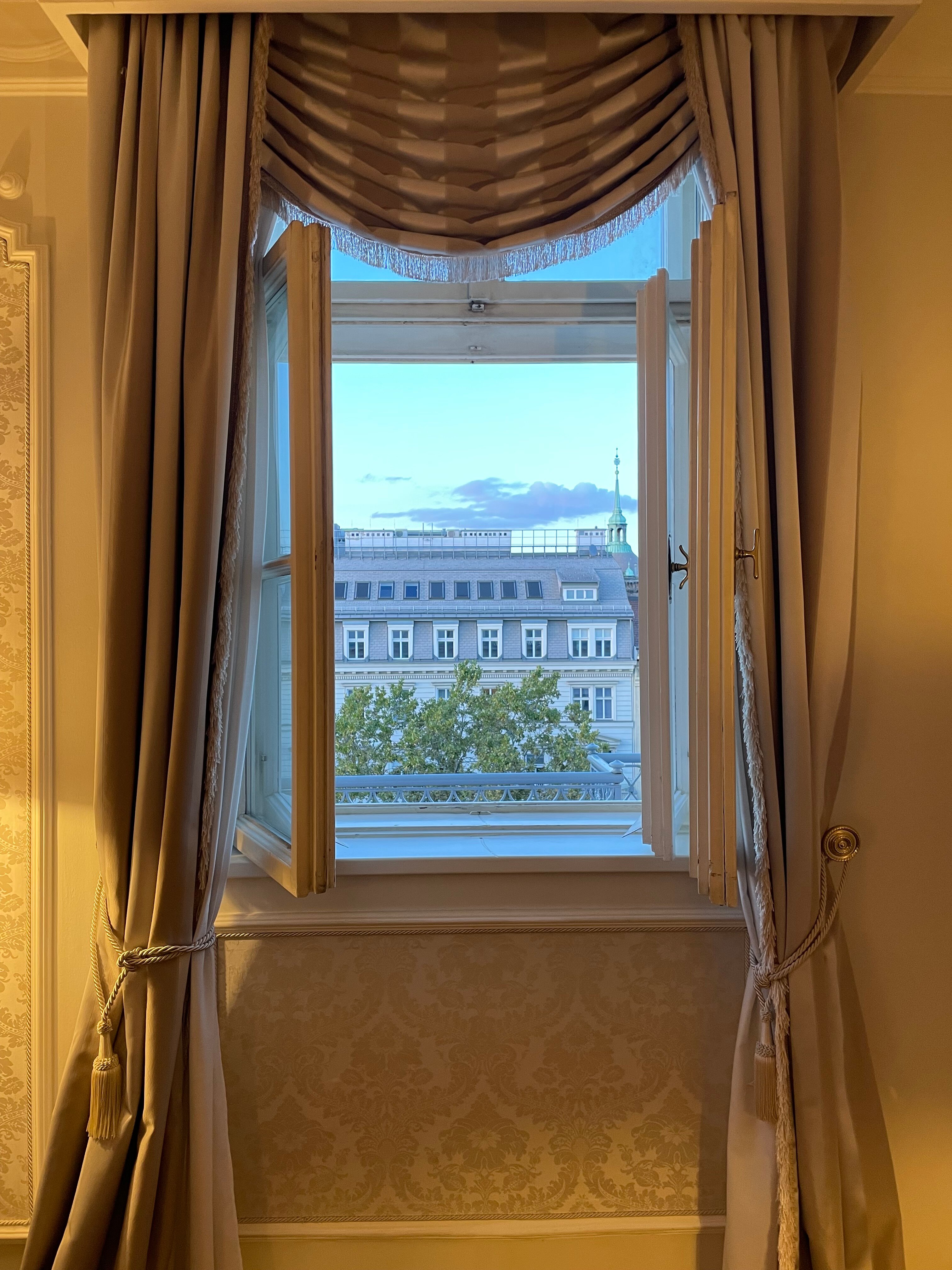 Фото Hotel Imperial, a Luxury Collection Hotel, Vienna