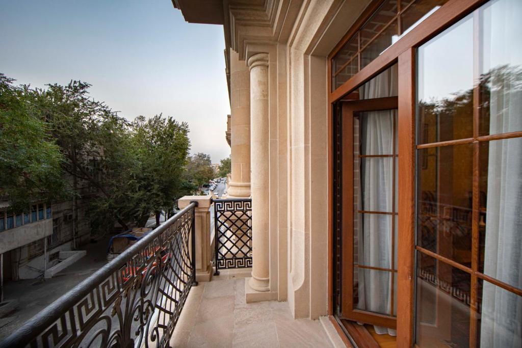 Фото Sapphire Bayil Hotel