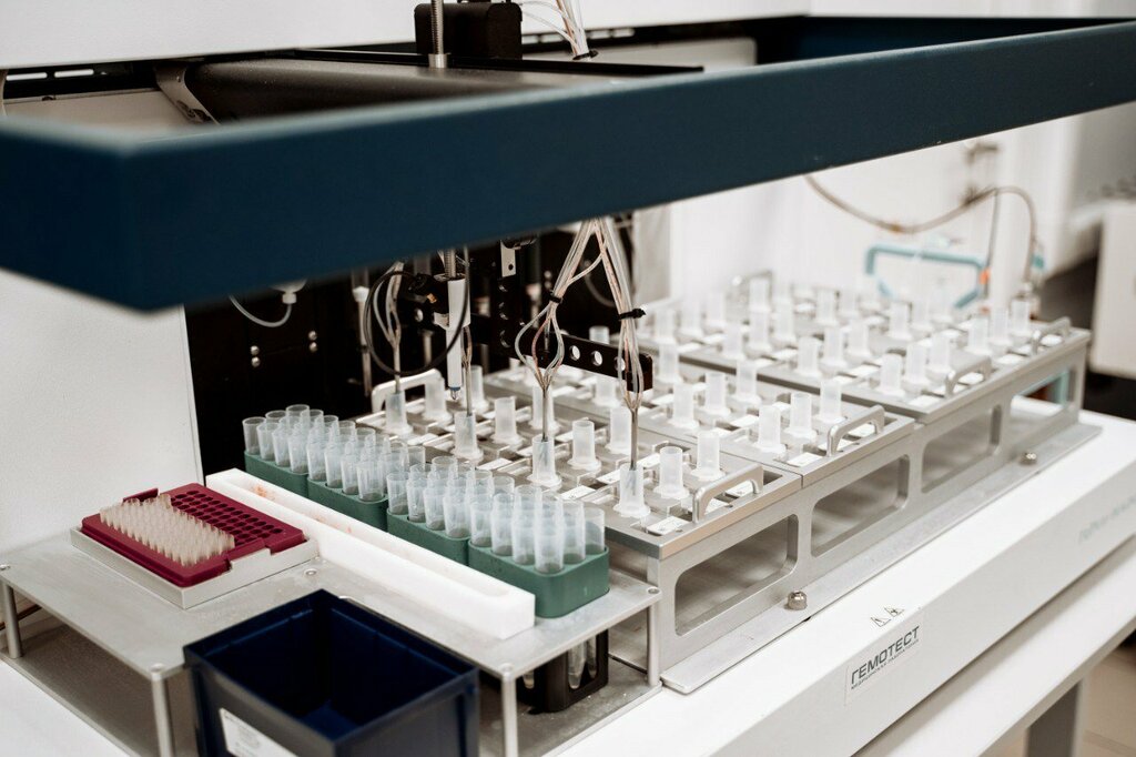 Medical laboratory Laboratoria Gemotest, Lubercy, photo