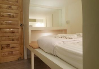 Фото Counting Sheeps At Cnx - Adults Only