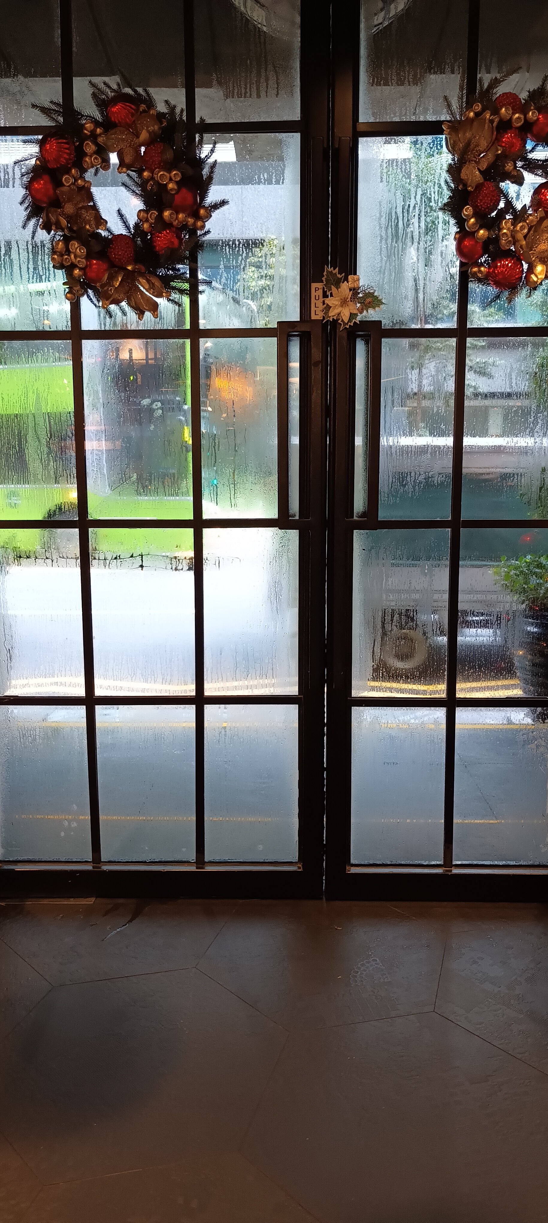 Фото QT Singapore