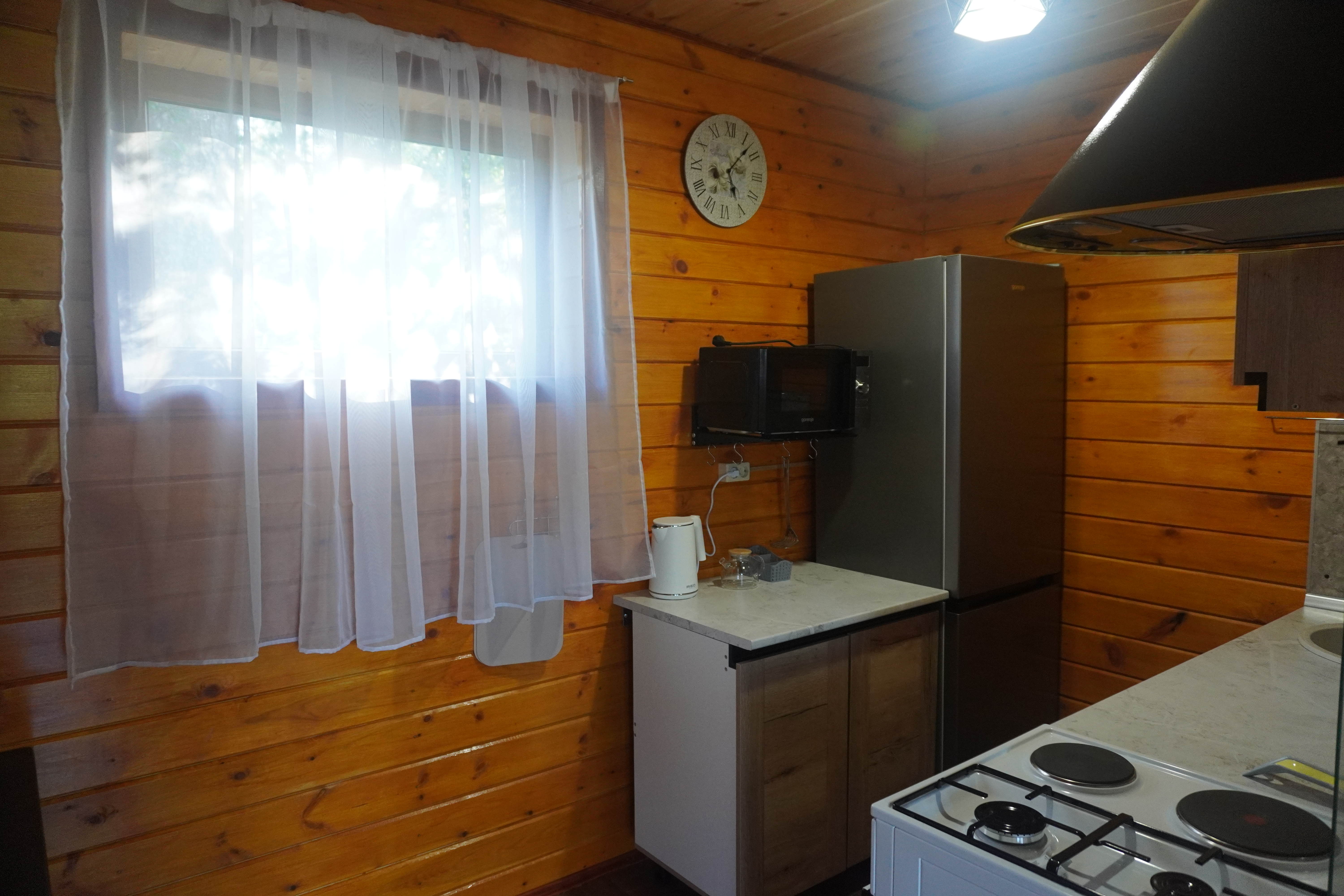 Фото Домик на горке