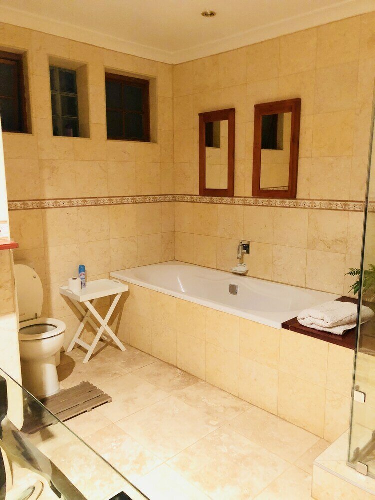 Фото Houghton Hill Cottage