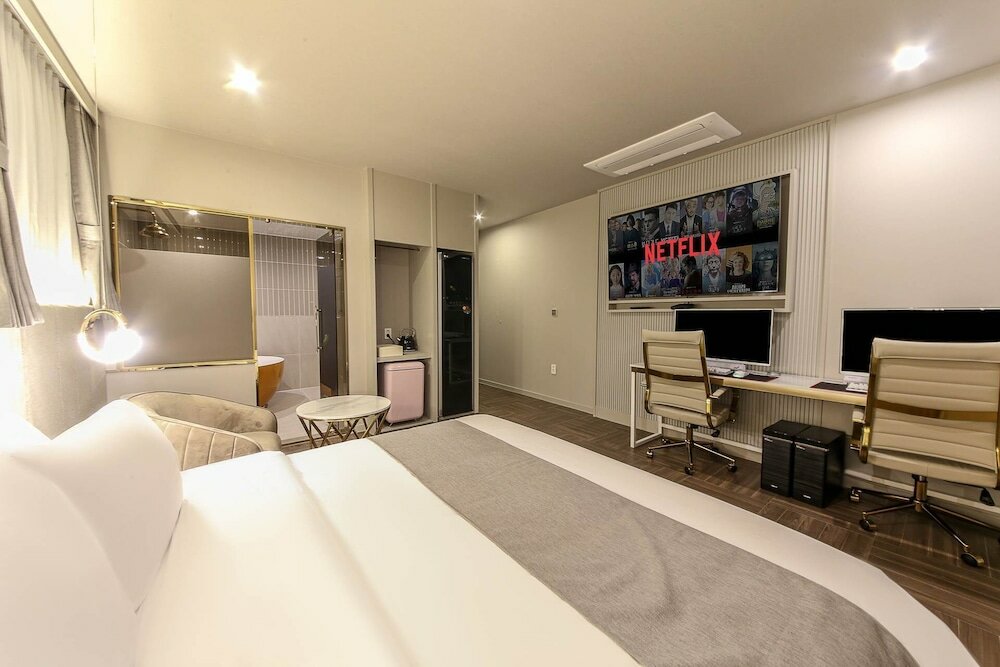 Фото Denbasta Premium Hotel Bumil