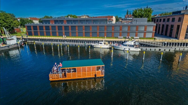 Апартаменты Hausboot Neustrelitz am Zierker See в Нойштрелице
