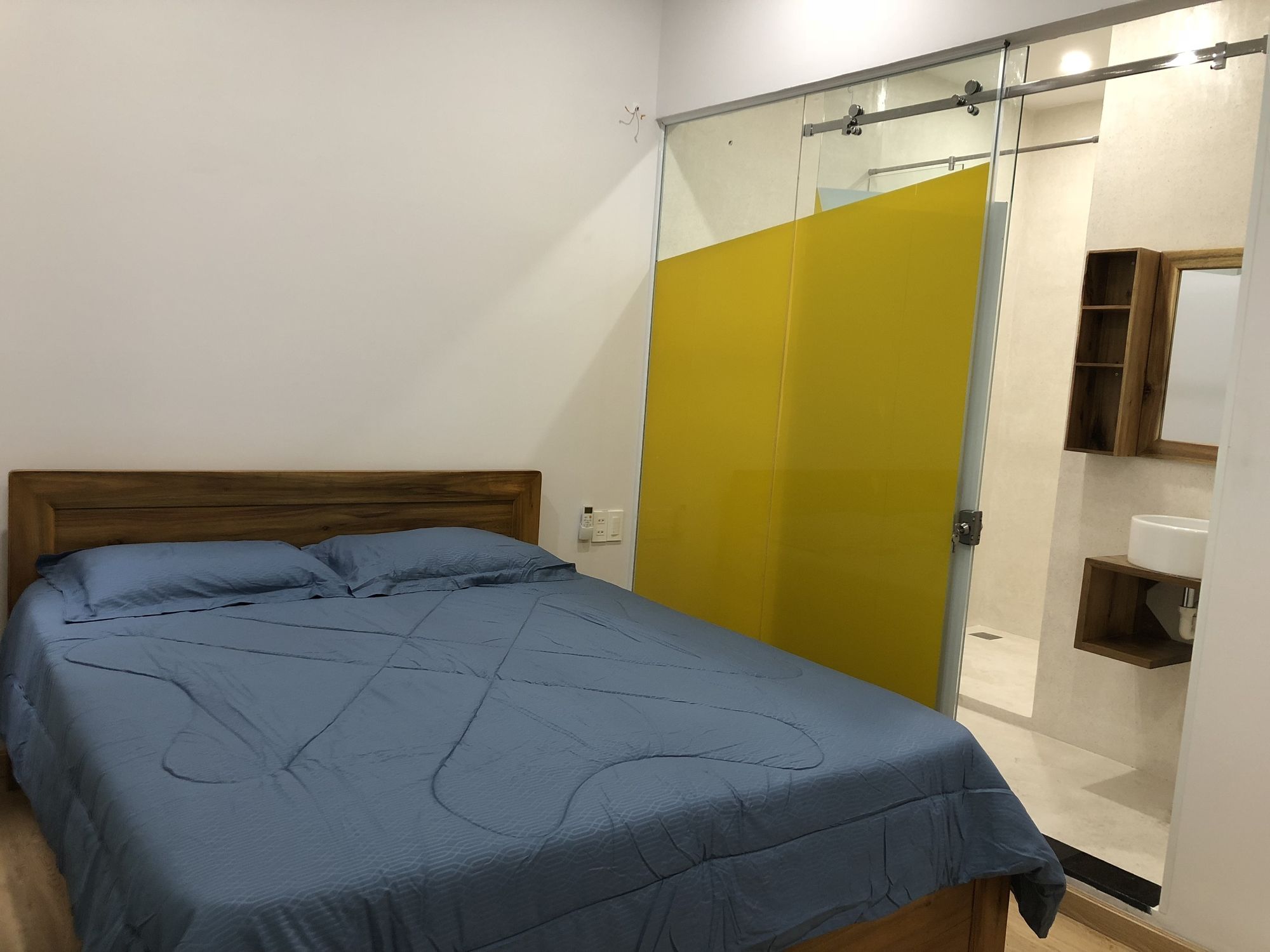 Фото Yellow House Boutique