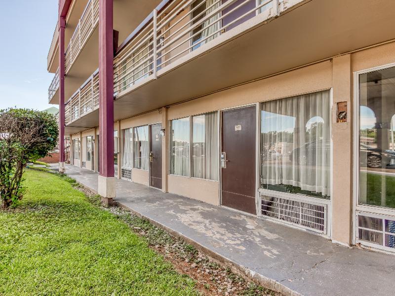 Фото Oyo Hotel Jackson North I-55