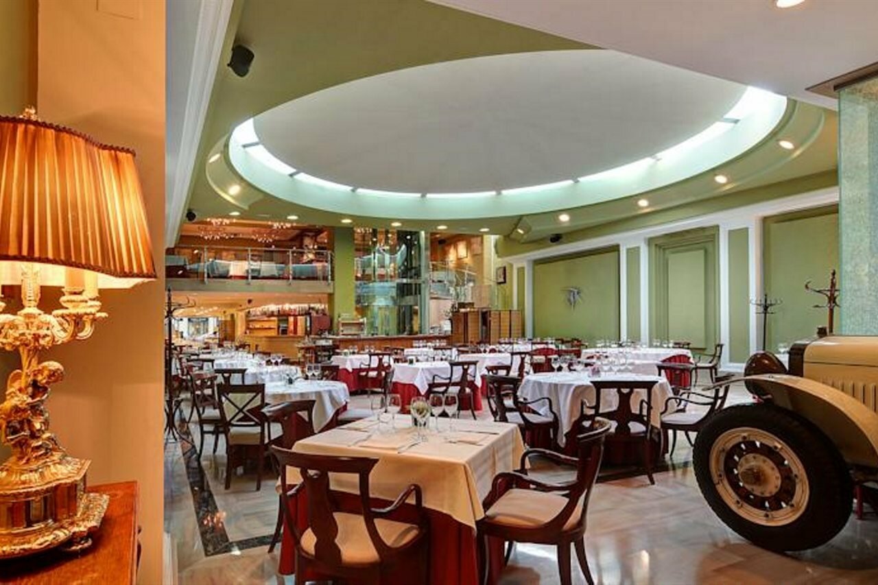 Фото Aparthotel Hispanos 7 Suiza