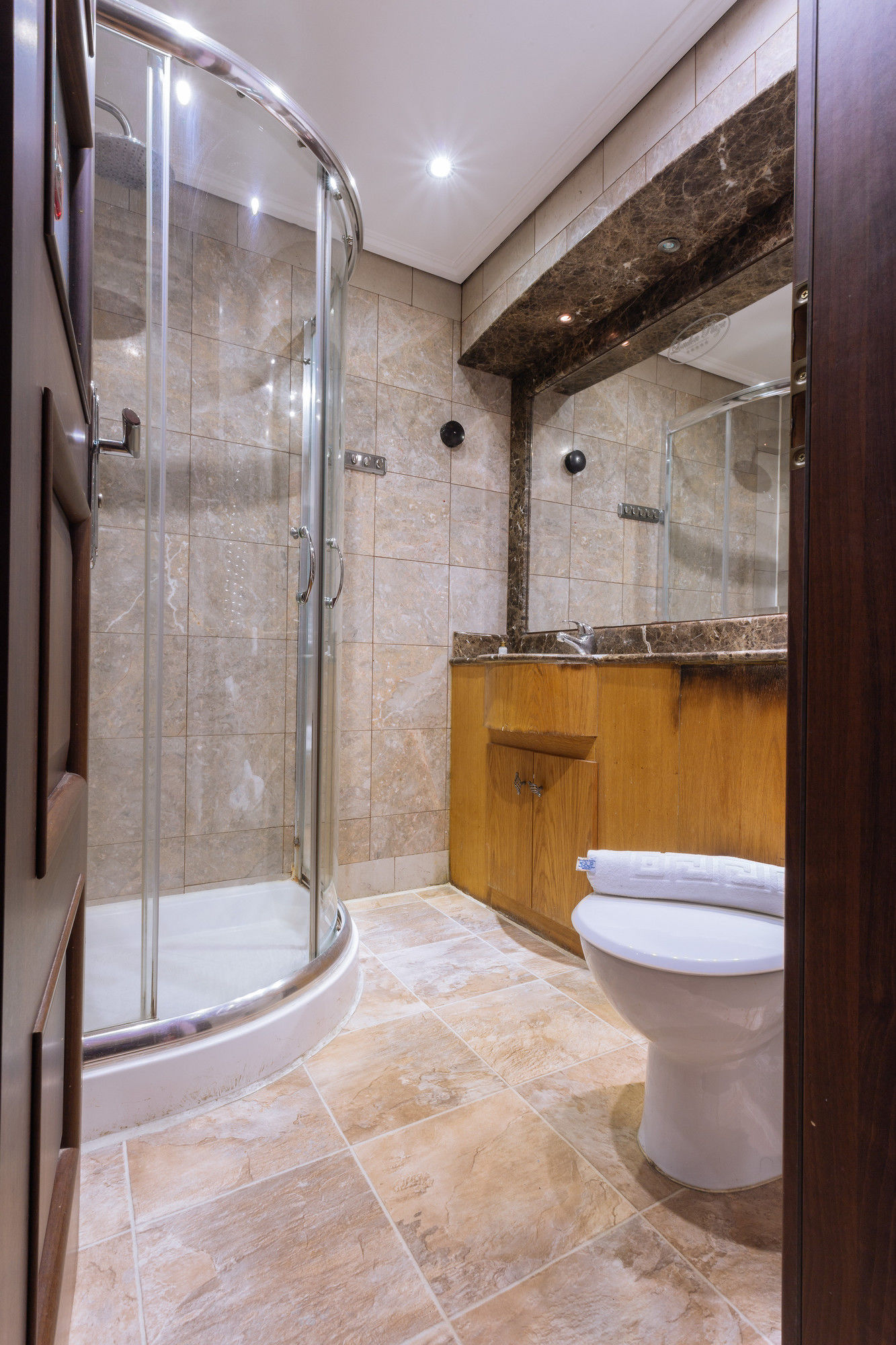 Фото London Plaza Serviced Apartments