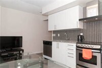 Фото Life Suites - Front and Spadina