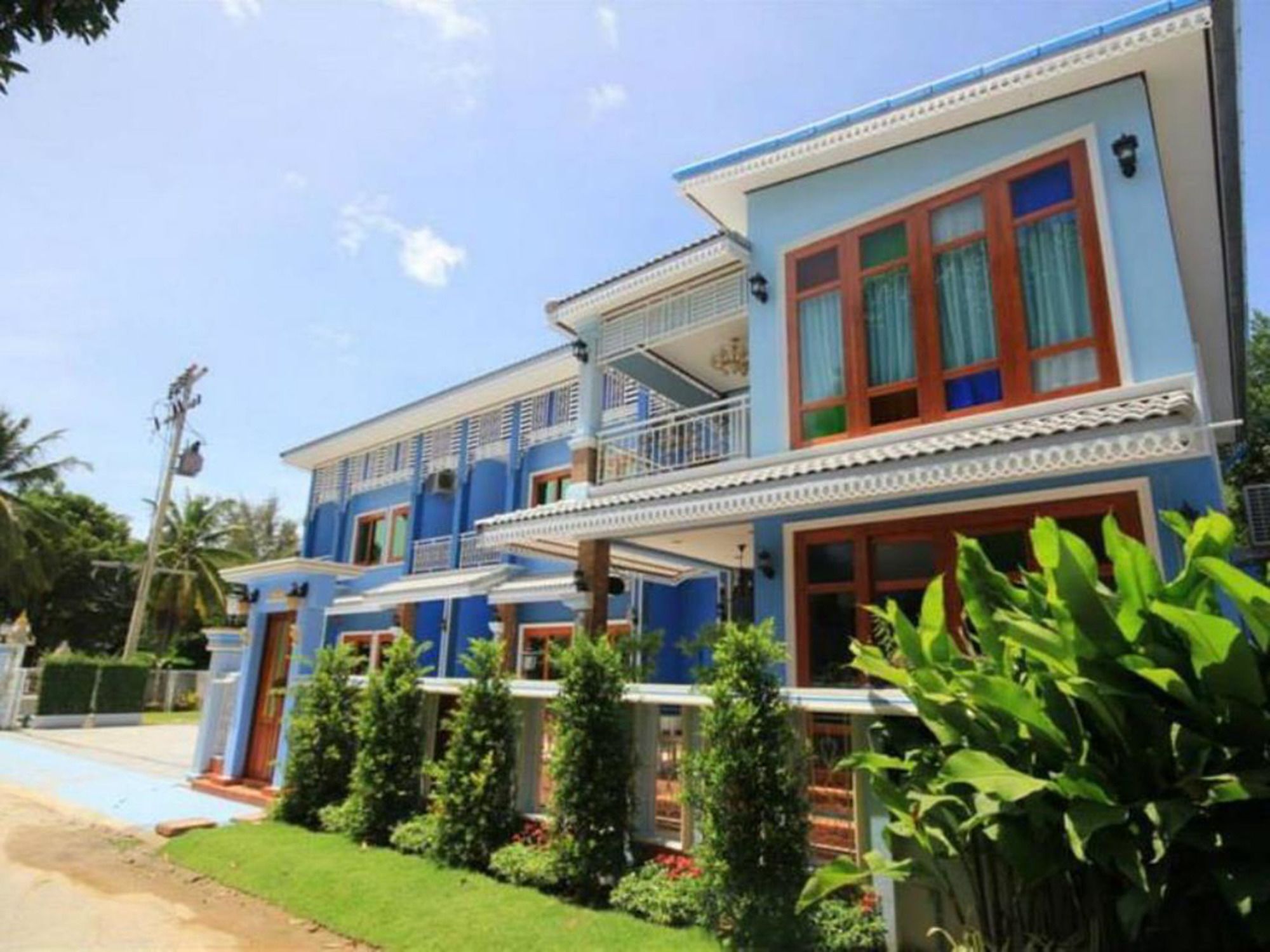 Фото отеля 1