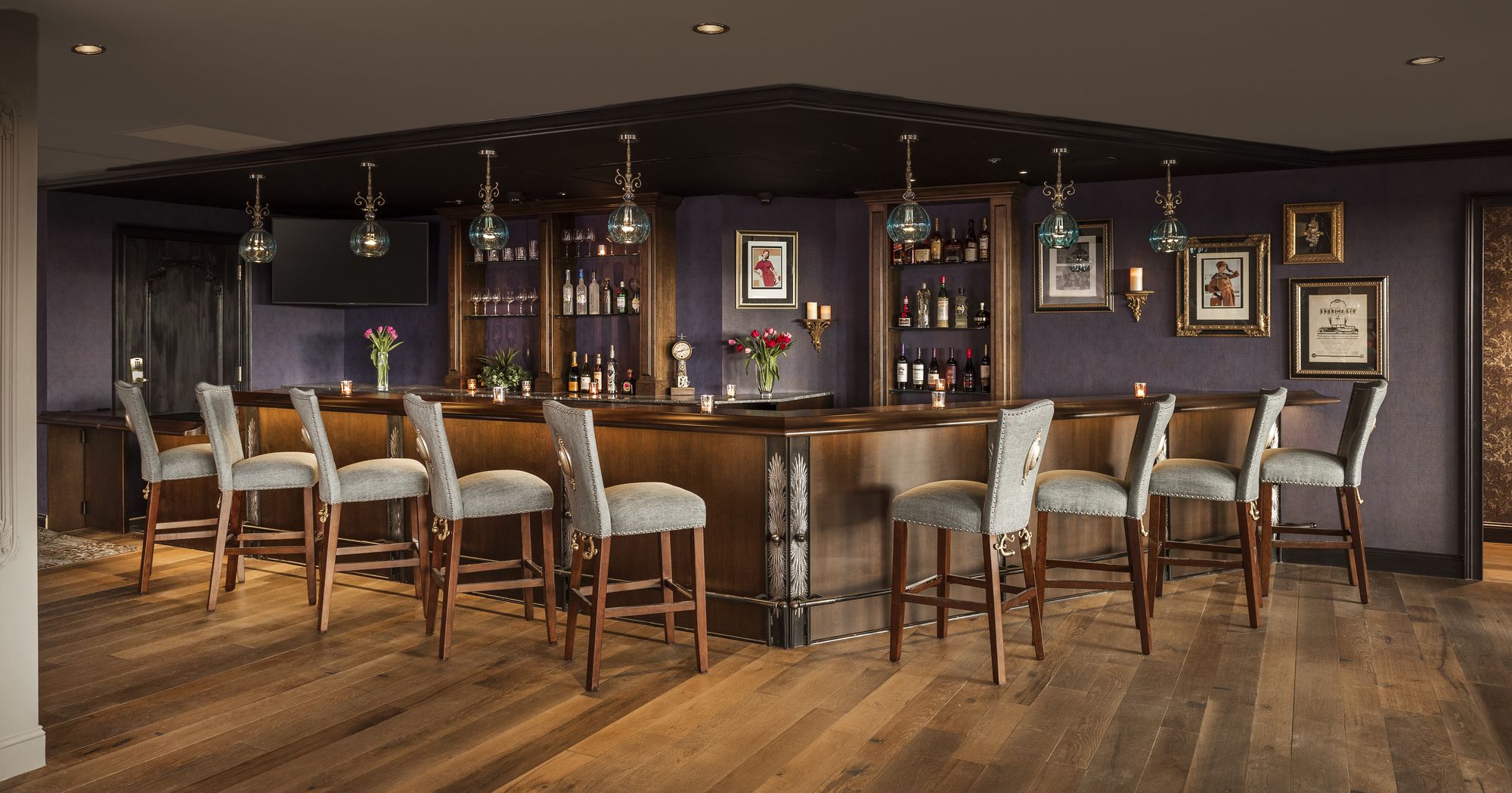 Фото The Ivey's Hotel