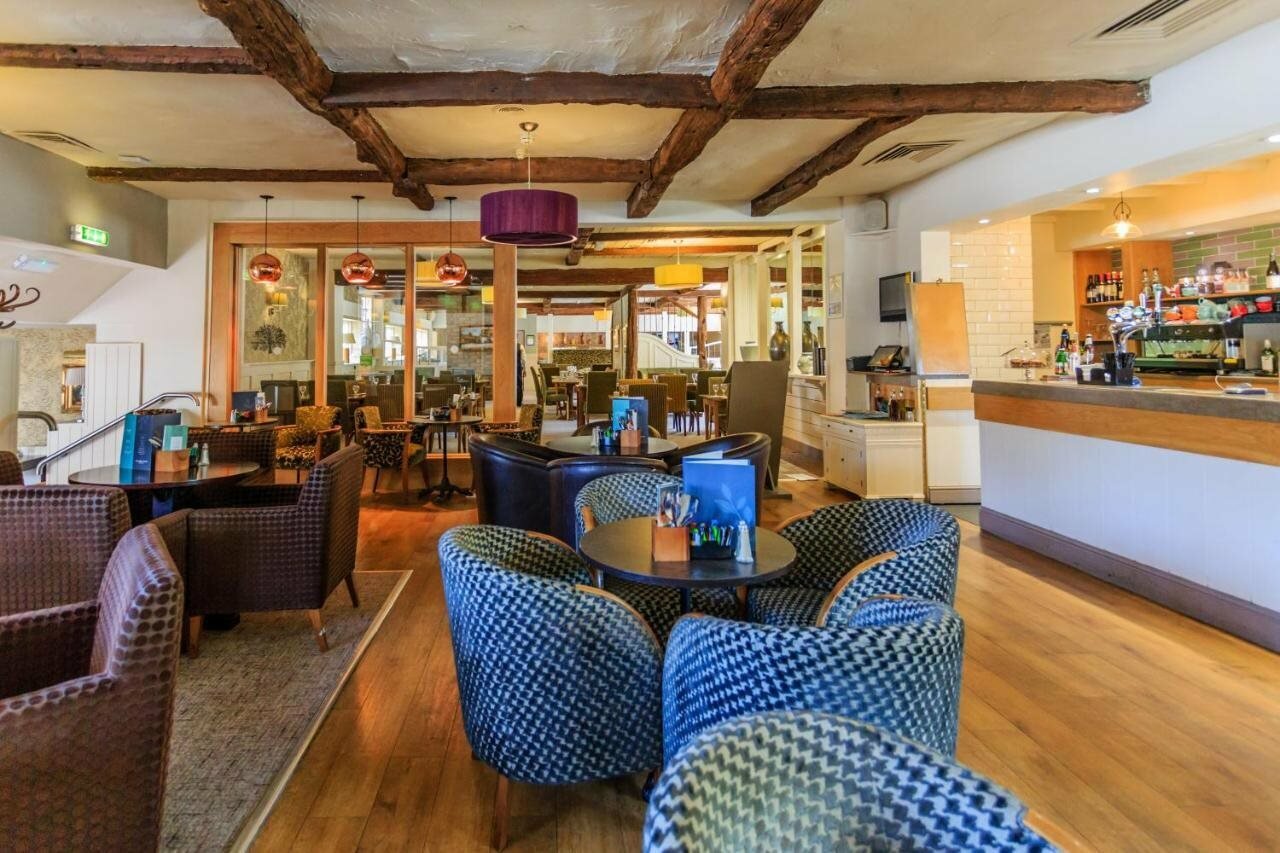 Фото The Charlecote Pheasant Hotel