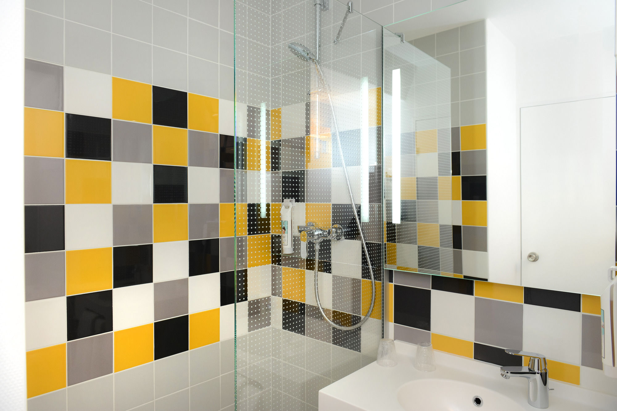 Фото ibis Styles Caen Centre Historique