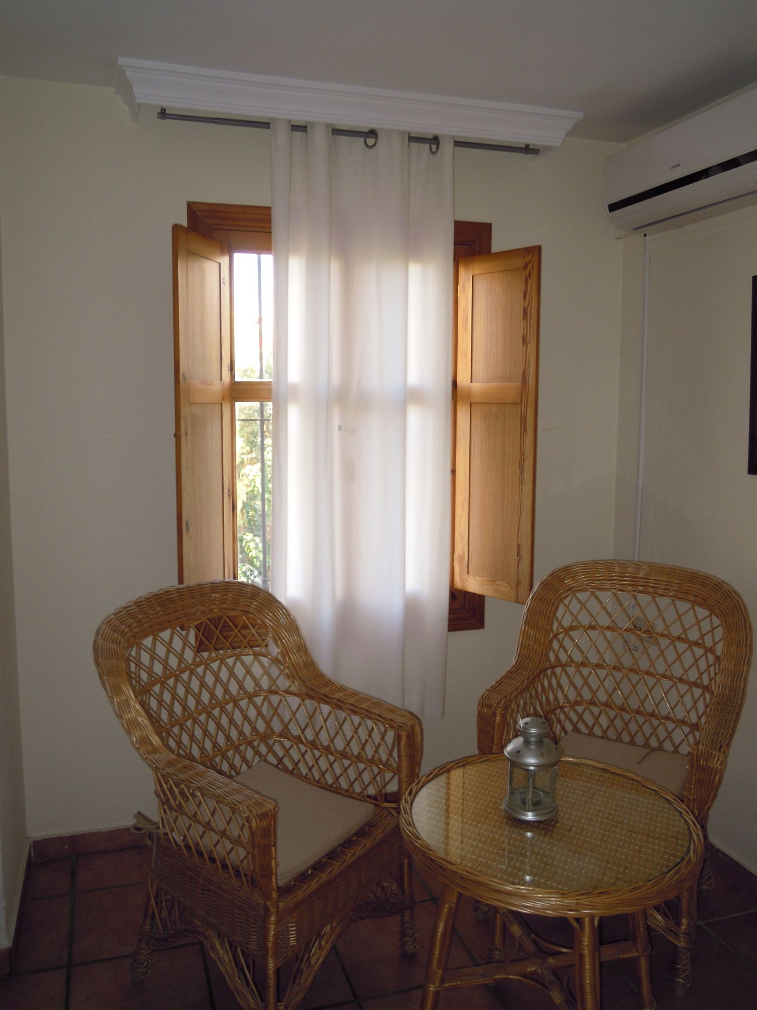 Фото Hostal Moscatel