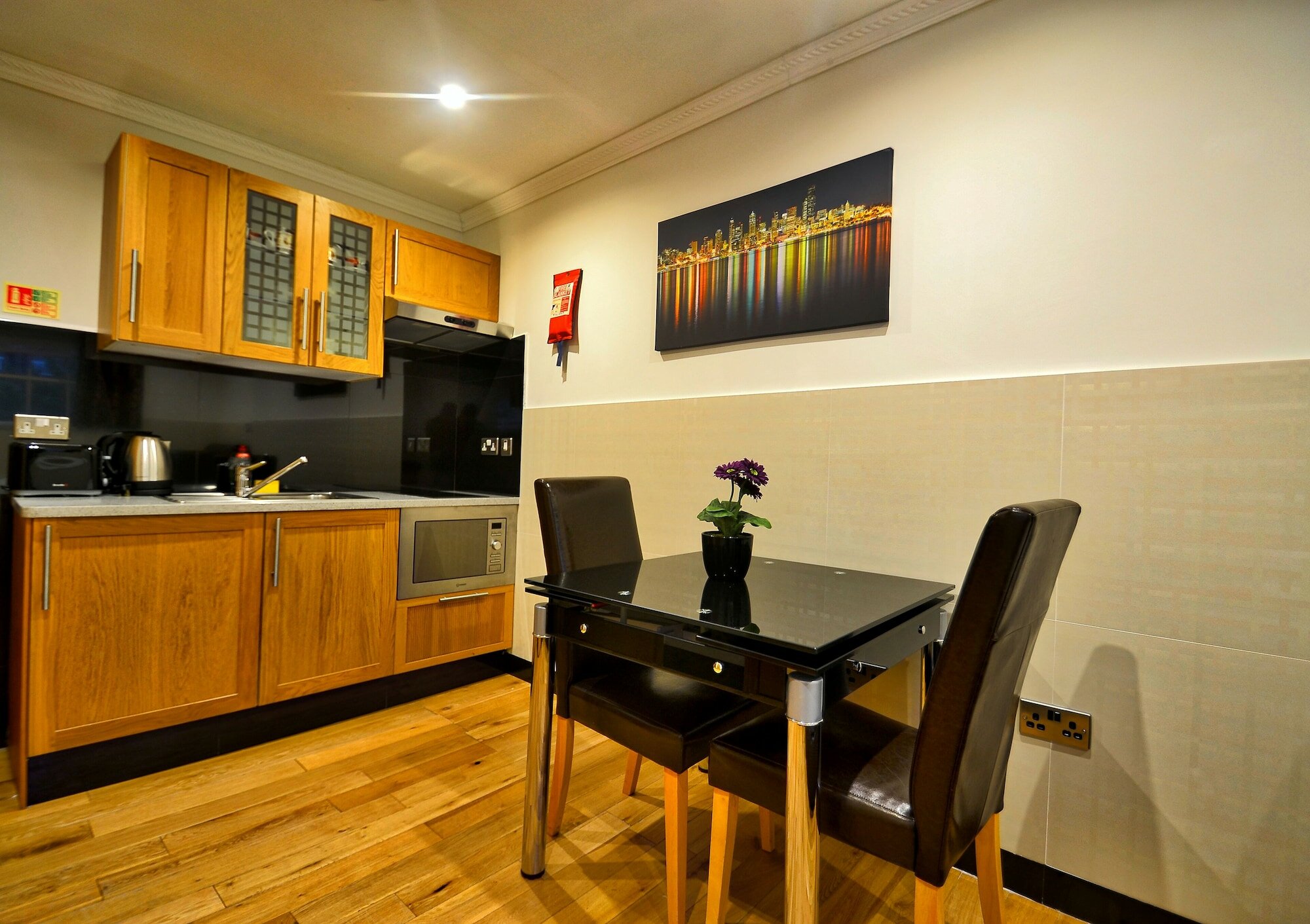 Фото Hyde Park Apartments