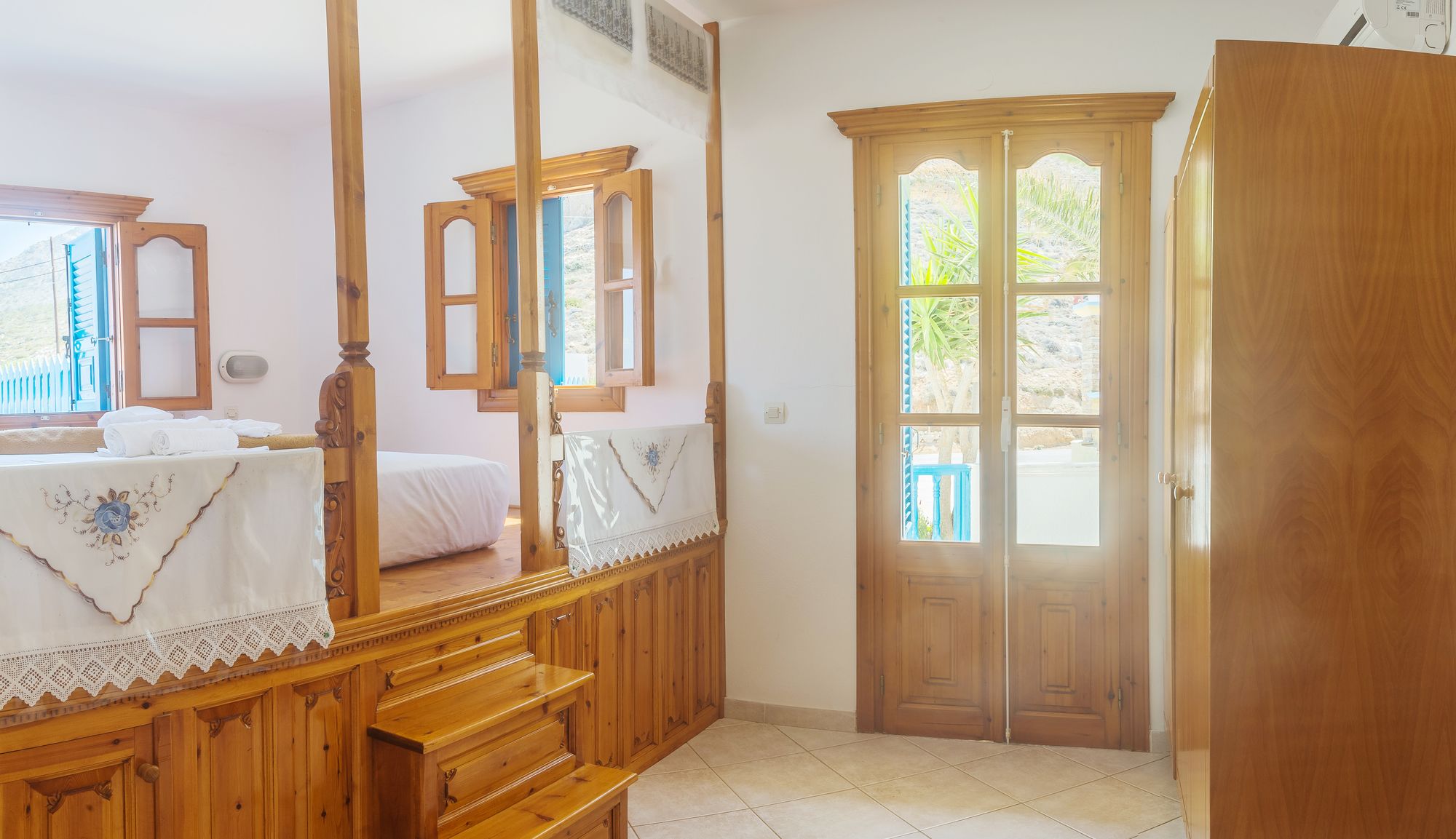 Фото Arhontiko Hotel