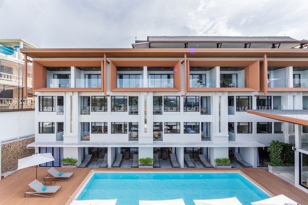 Фото Liv Hotel Phuket Patong Beachfront