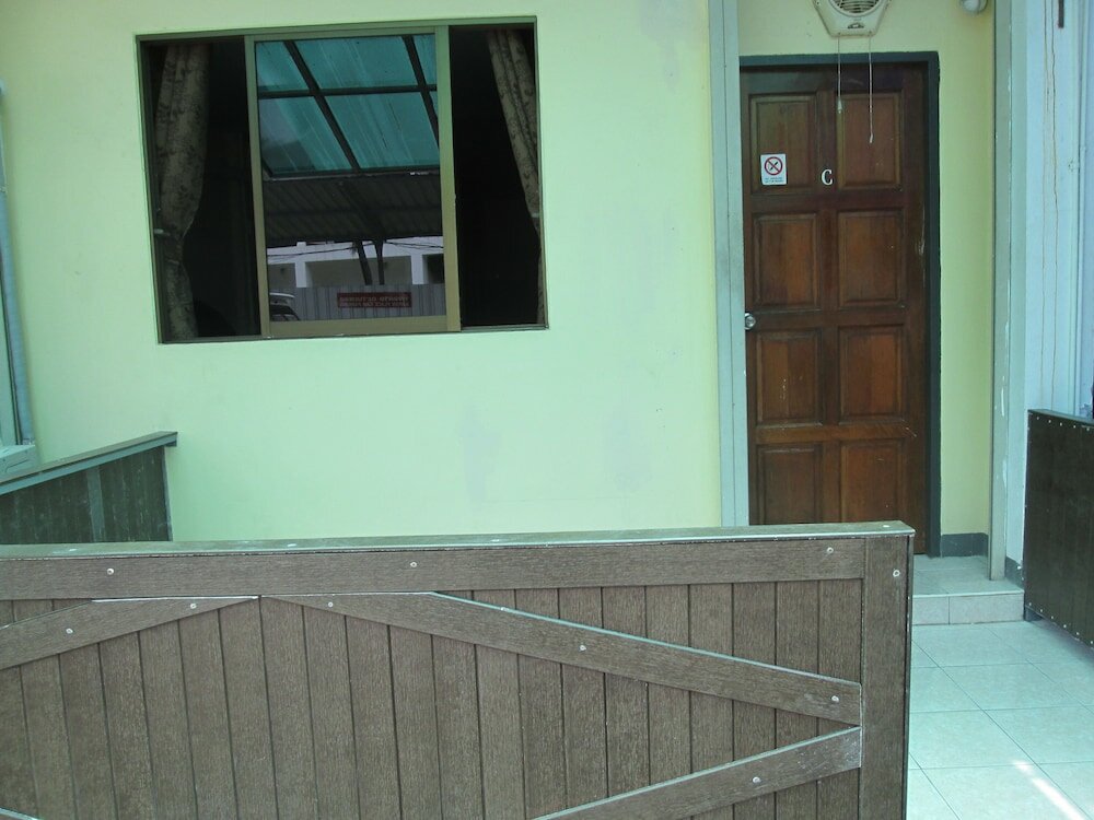 Фото Pineapple Guesthouse