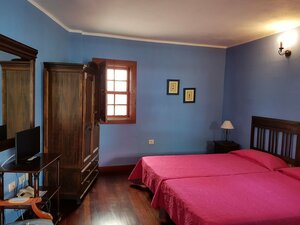 Hotel Rural Fonda Central (Canarias, Santa Cruz de Tenerife, Adeje, Calle Grande) ، فندق