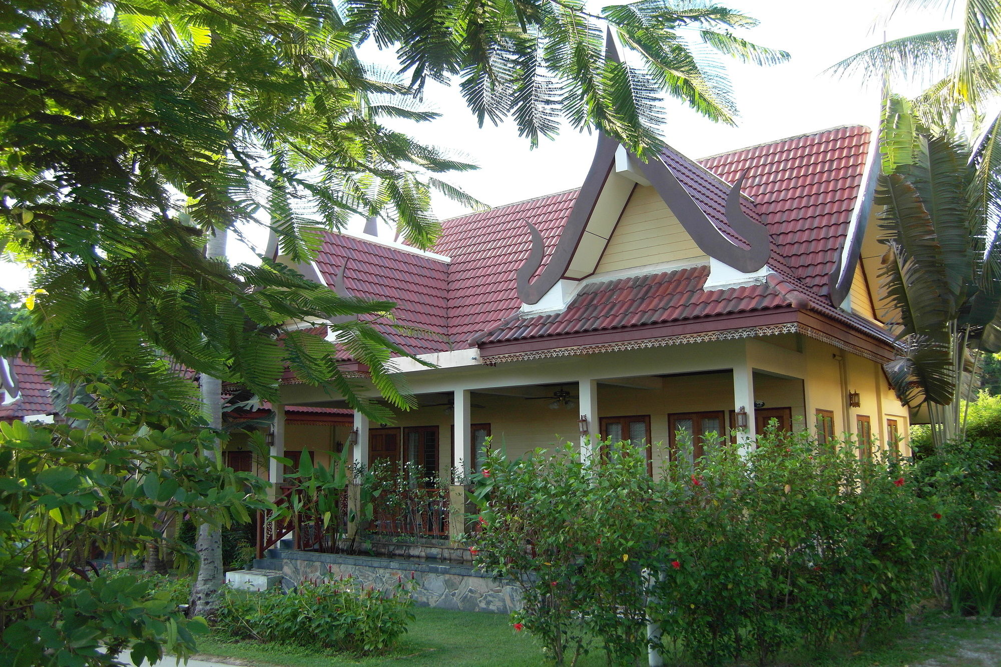 Фото Palm Village Phuket Hotel