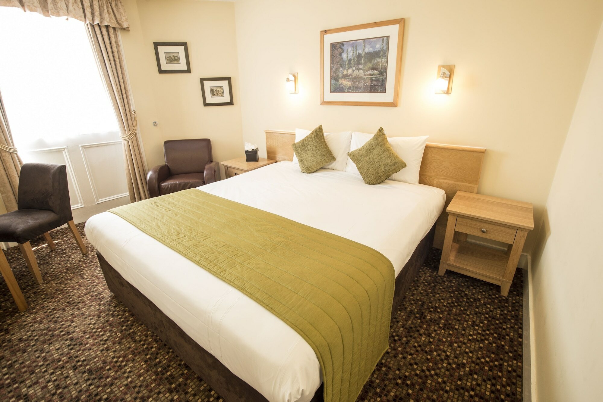 Фото The Darlington Hyde Park