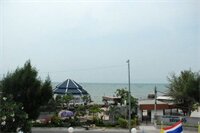 Фото Bangsaen Villa Hotel