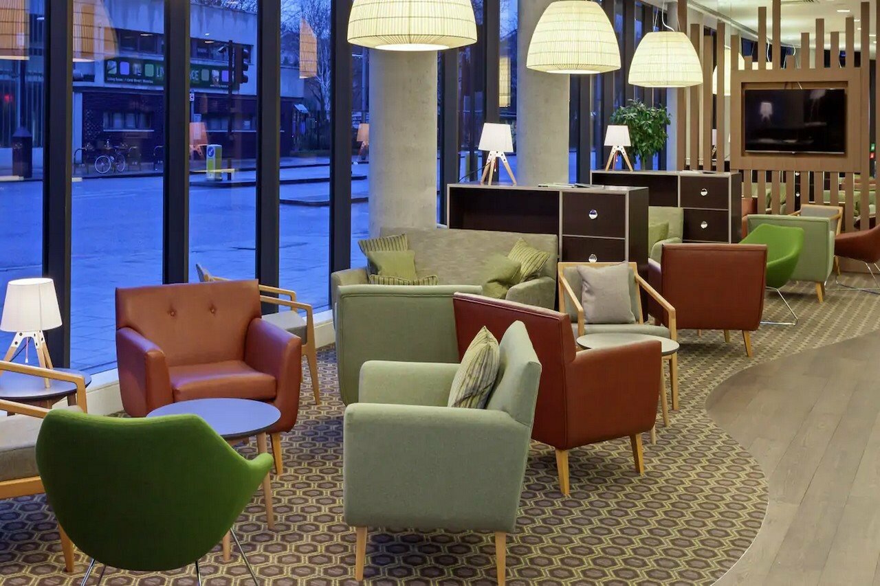 Фото Hampton by Hilton Ashford International