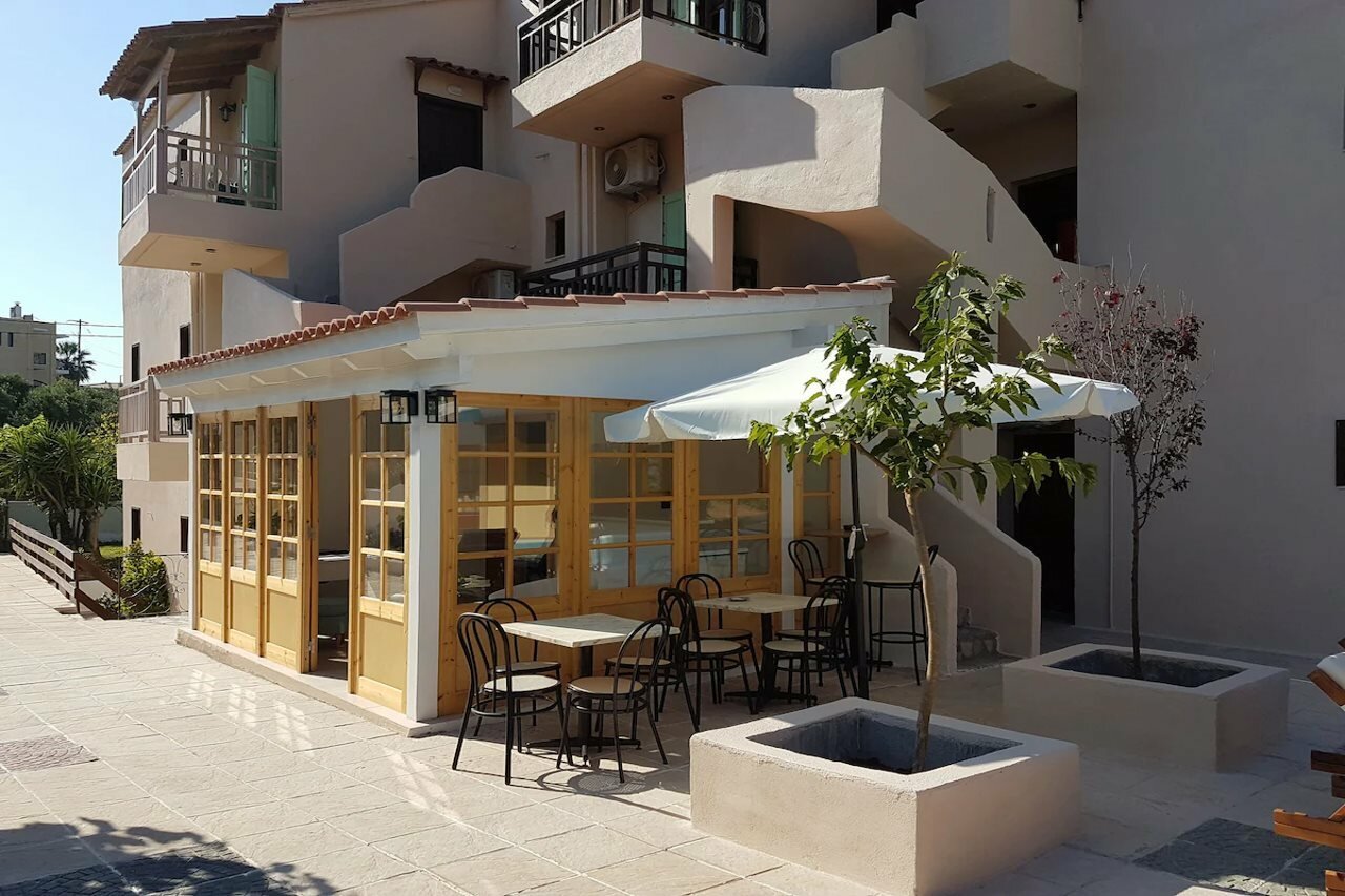 Фото Sirocco Apartments