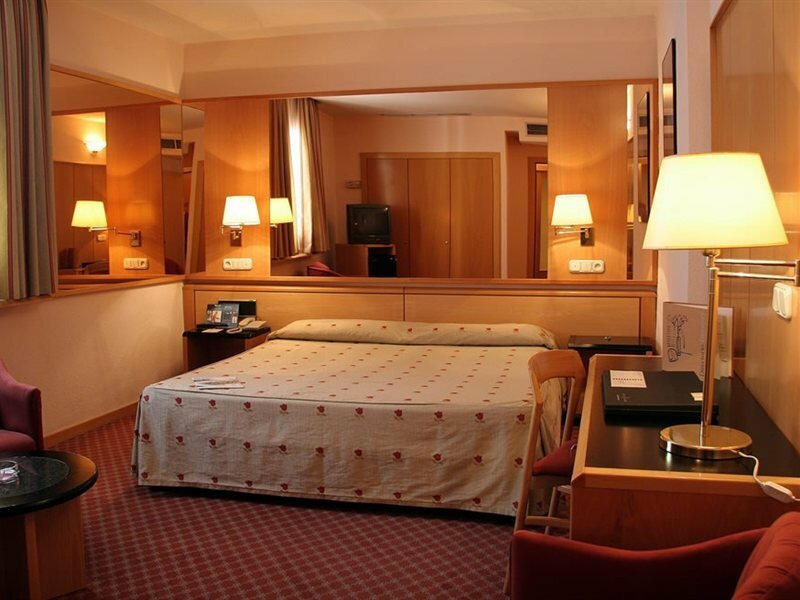 Фото Hotel Silken Rona Dalba