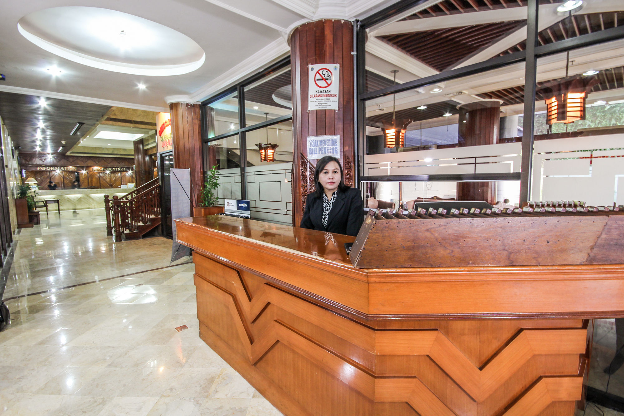 Фото Grand Menteng Hotel