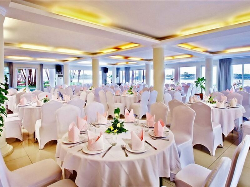 Фото Century Riverside