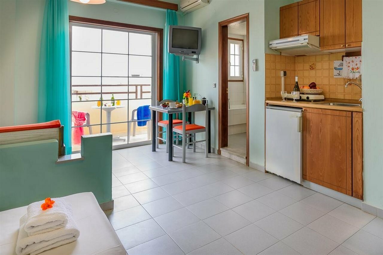 Фото Louladakis Apartments