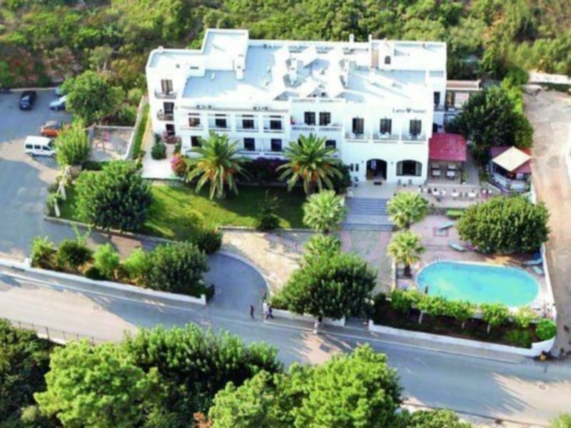 Фото отеля 1