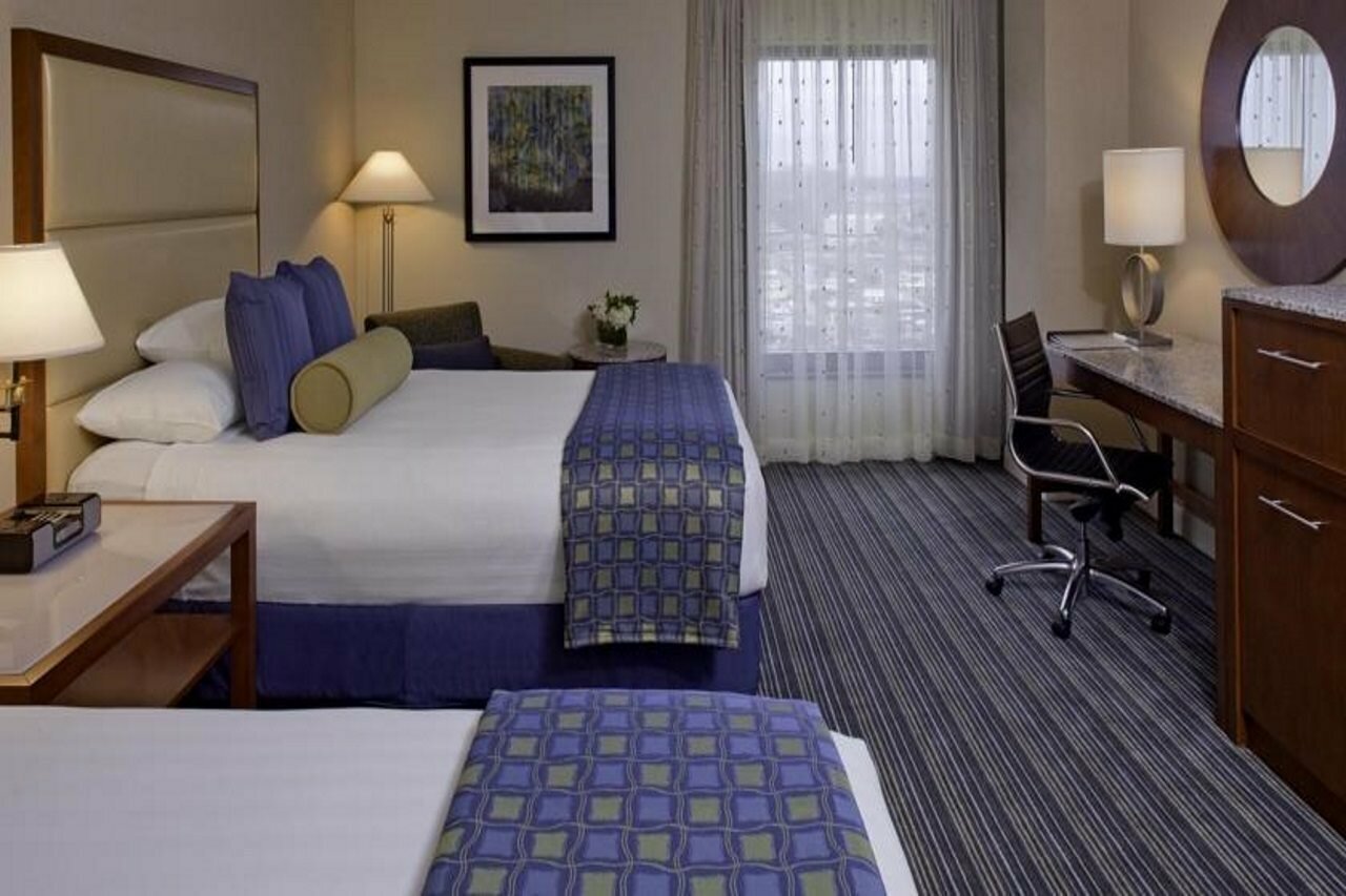 Фото Sheraton Kansas City Hotel at Crown Center