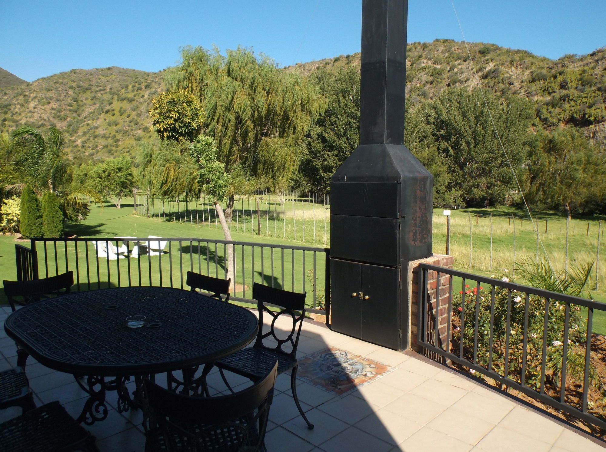 Фото Old Mill Lodge, Working Ostrich Farm & Restaurant, Oudtshoorn