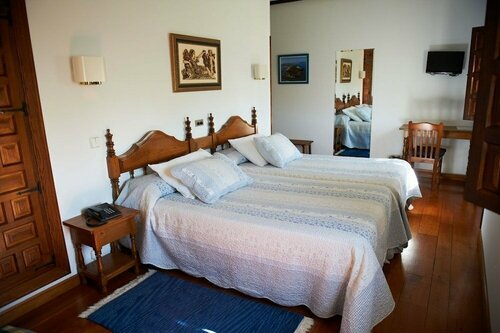 Гостиница Hotel Siglo XVIII в Сантильяне-деле-Маре