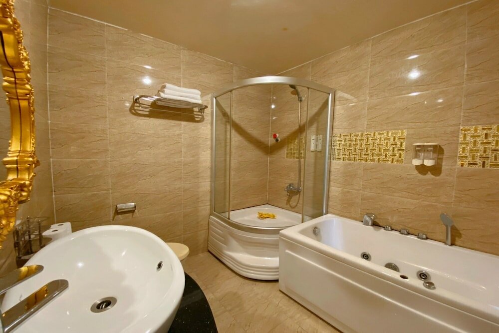 Фото Crowne Bui Vien Hotel