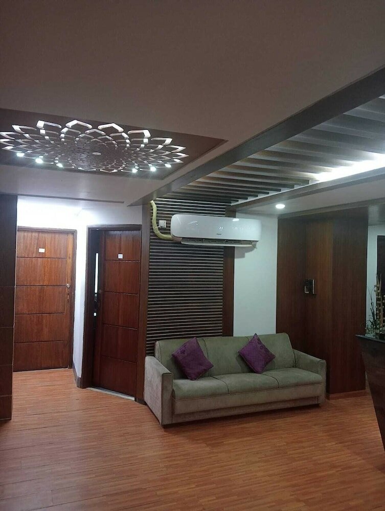 Фото Ambassador Hotel