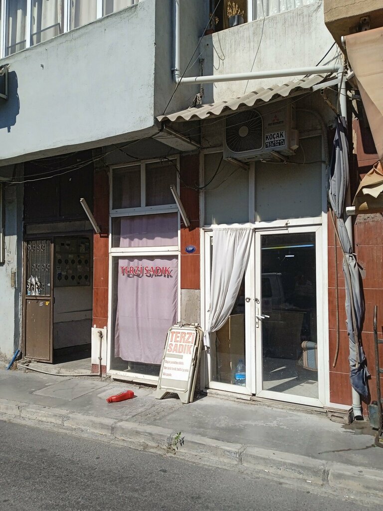 Tailor Sadik the Tailor, Izmir, photo