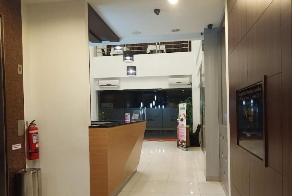 Фото City View Sorong