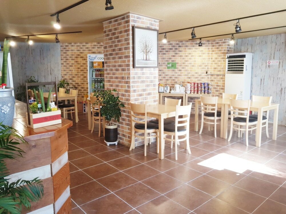 Фото Happy Q Motel