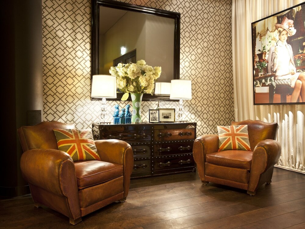 Фото The George Hotel