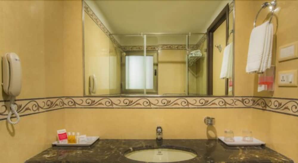 Фото Hotel Airport International